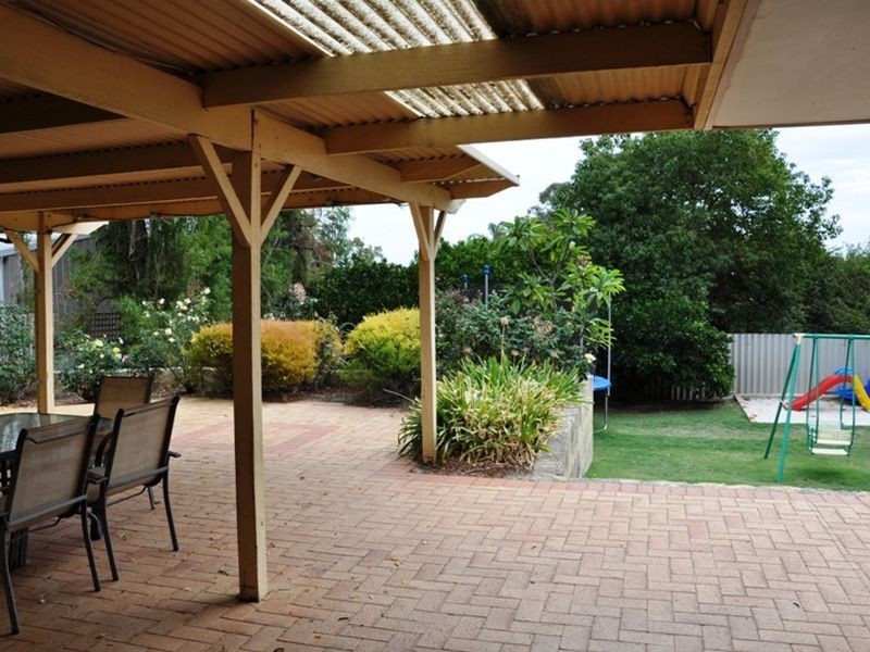 5 Mileti Road, Lesmurdie WA 6076