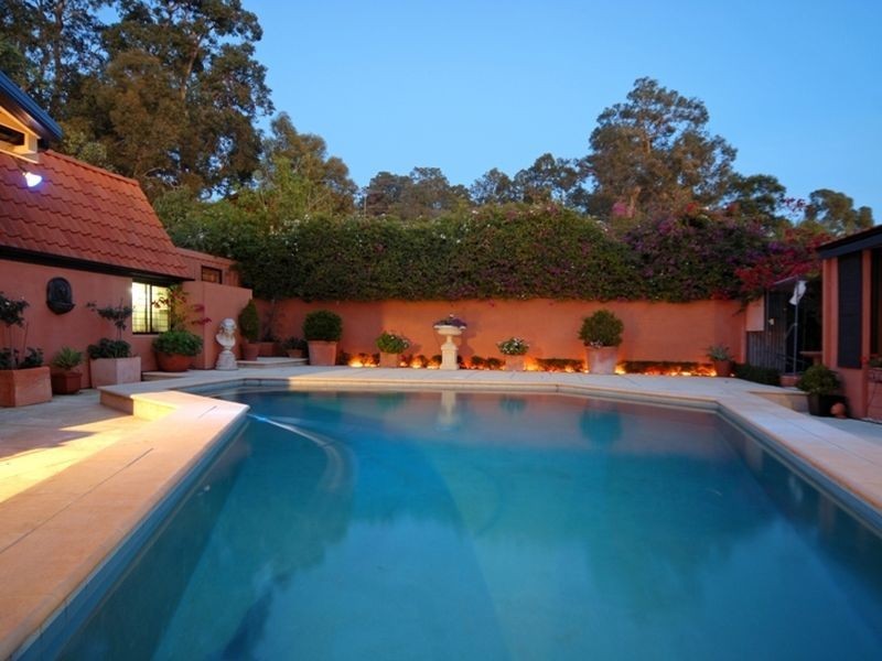 6 Maxine Court, Lesmurdie WA 6076