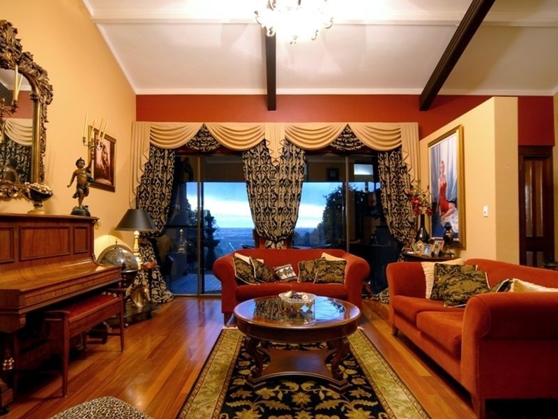 6 Maxine Court, Lesmurdie WA 6076