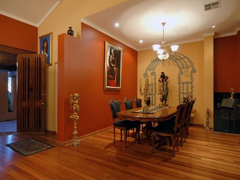 6 Maxine Court, Lesmurdie WA 6076