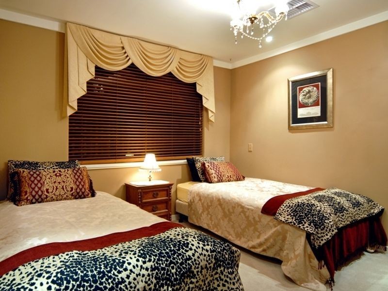 6 Maxine Court, Lesmurdie WA 6076