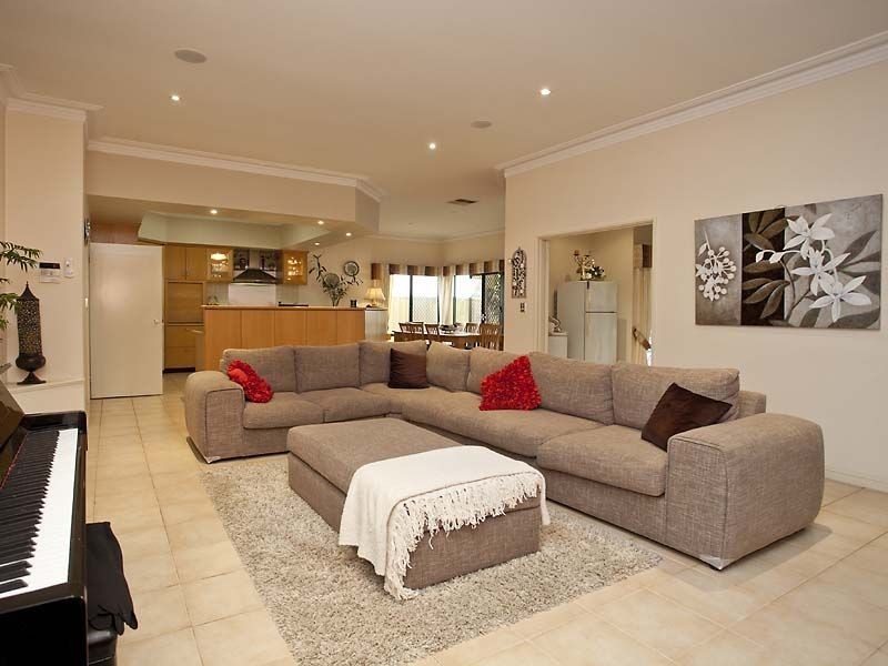 17 Cupello Drive, Swan View WA 6056