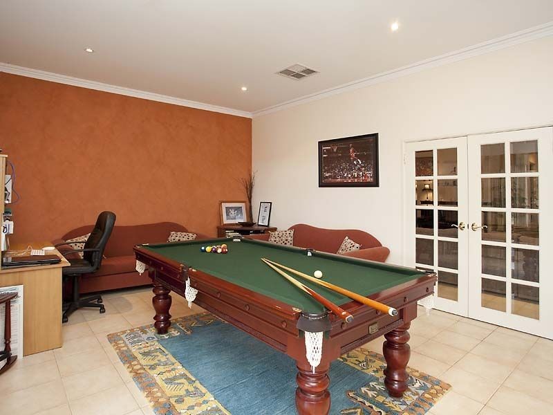 17 Cupello Drive, Swan View WA 6056