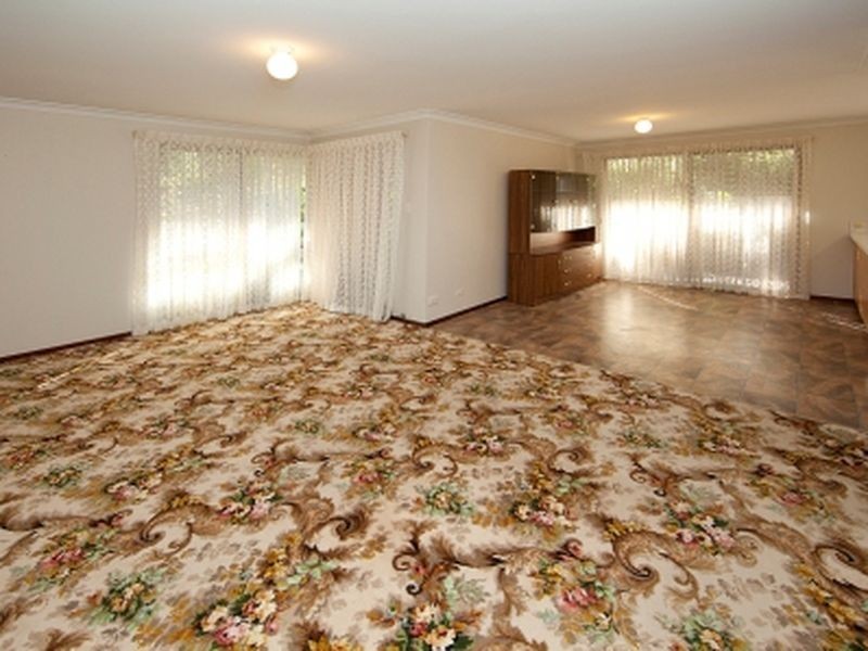 4/8 Shakespeare Road, Kalamunda WA 6076