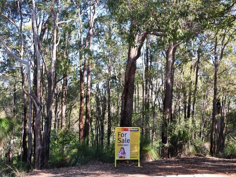 2 Cabarita Road, Kalamunda WA 6076