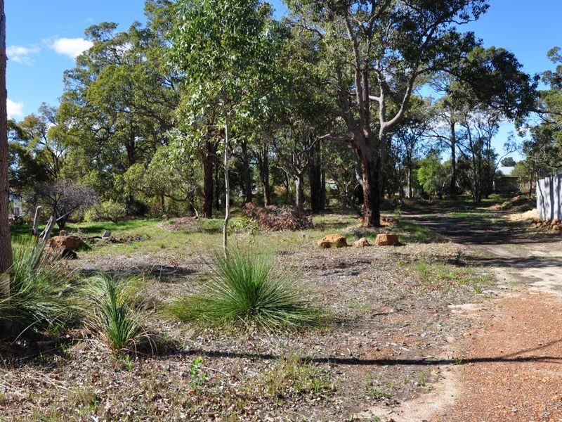 43 Boonooloo Road, Kalamunda WA 6076