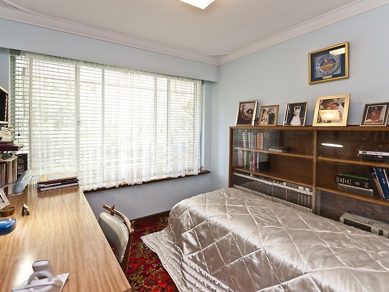 15 Currawong Drive, Gooseberry Hill WA 6076