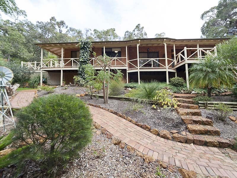 30 Torwood Drive, Gooseberry Hill WA 6076