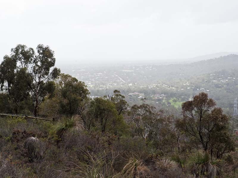 10 Ocean View Parade, Gooseberry Hill WA 6076