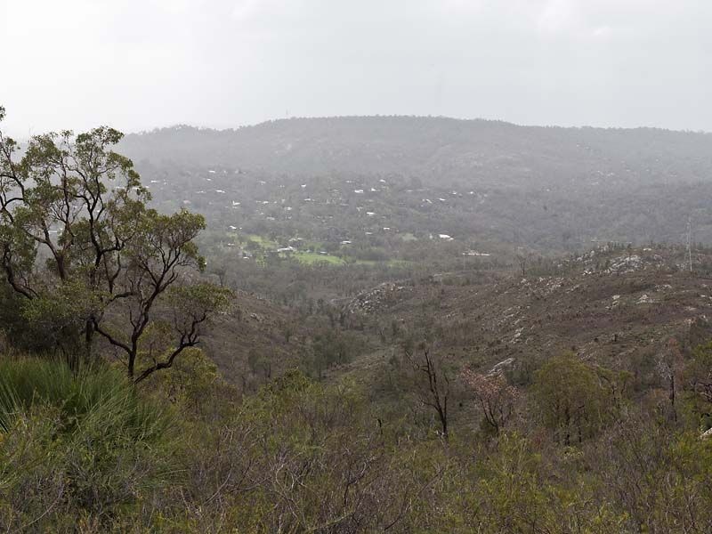 10 Ocean View Parade, Gooseberry Hill WA 6076