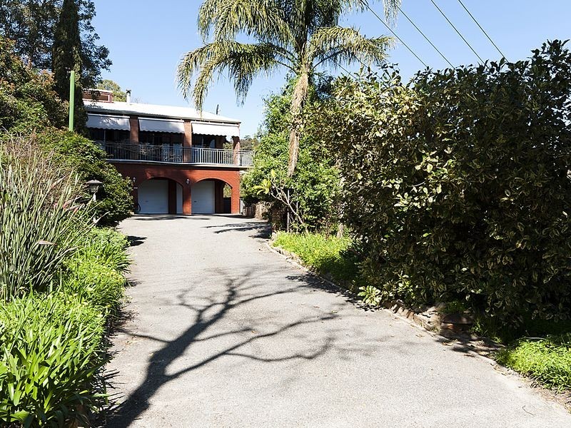 2 The Corkscrew, Gooseberry Hill WA 6076
