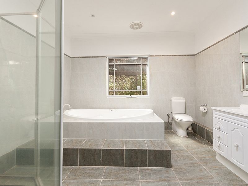 2 The Corkscrew, Gooseberry Hill WA 6076