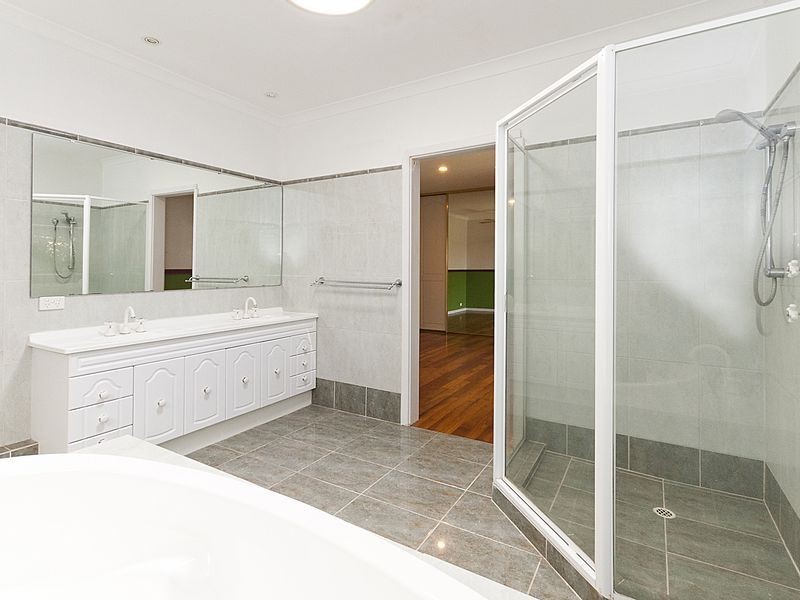 2 The Corkscrew, Gooseberry Hill WA 6076