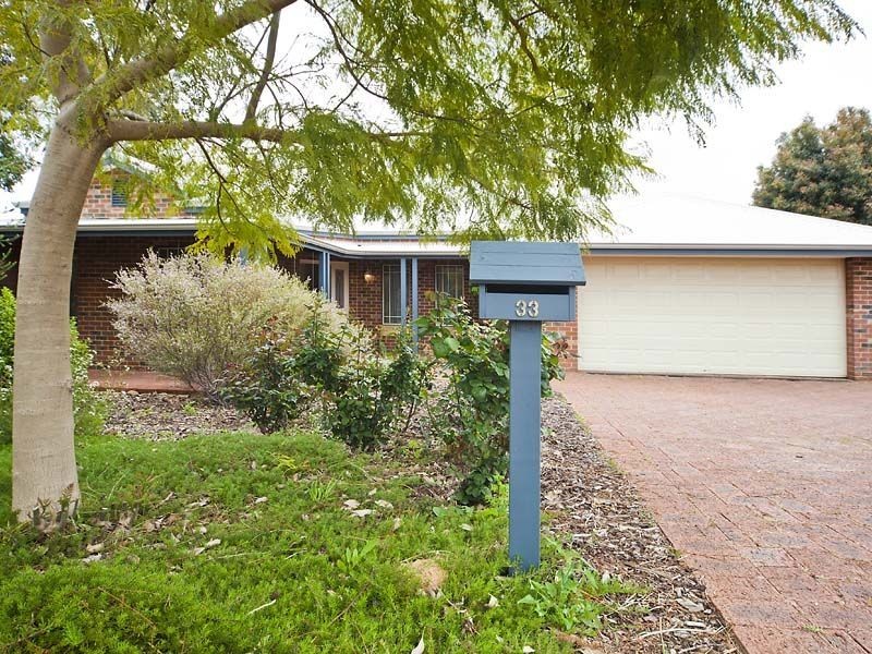 33 Trott Road, Lesmurdie WA 6076