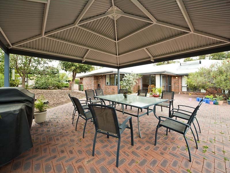 33 Trott Road, Lesmurdie WA 6076