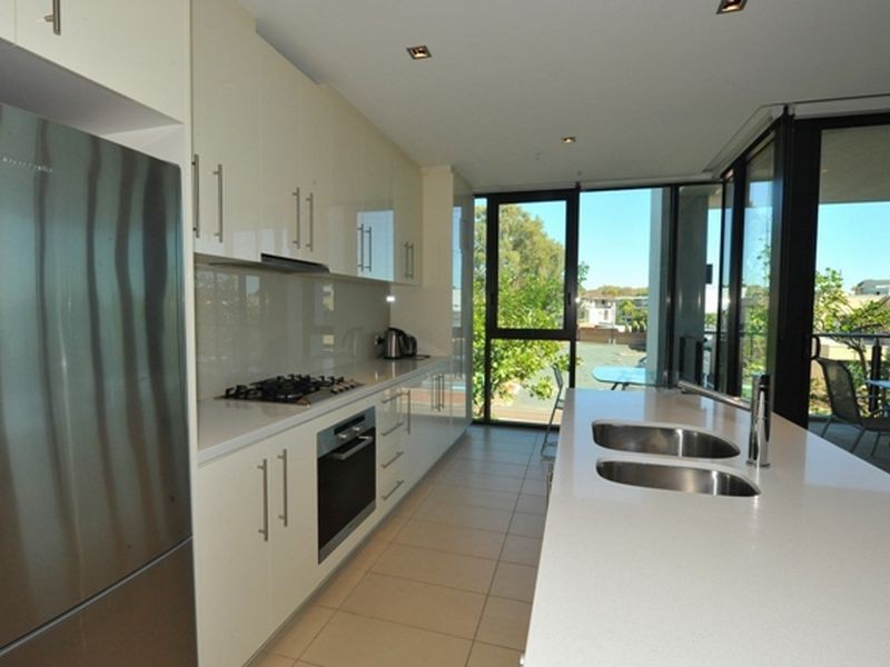 W205/70 Canning Beach Road, Applecross WA 6153