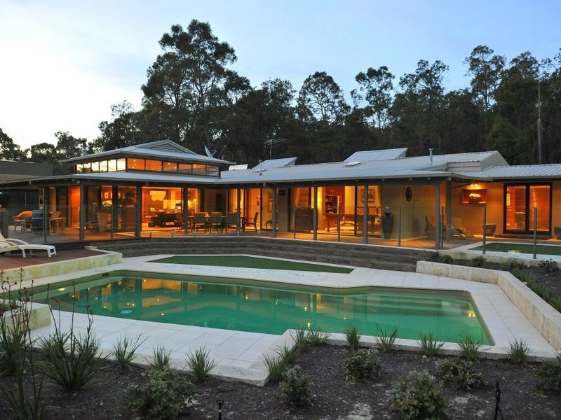 143 Bahen Road, Hacketts Gully WA 6076