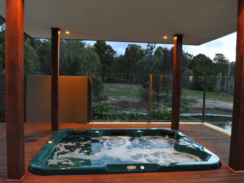 143 Bahen Road, Hacketts Gully WA 6076