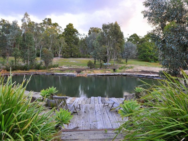 143 Bahen Road, Hacketts Gully WA 6076