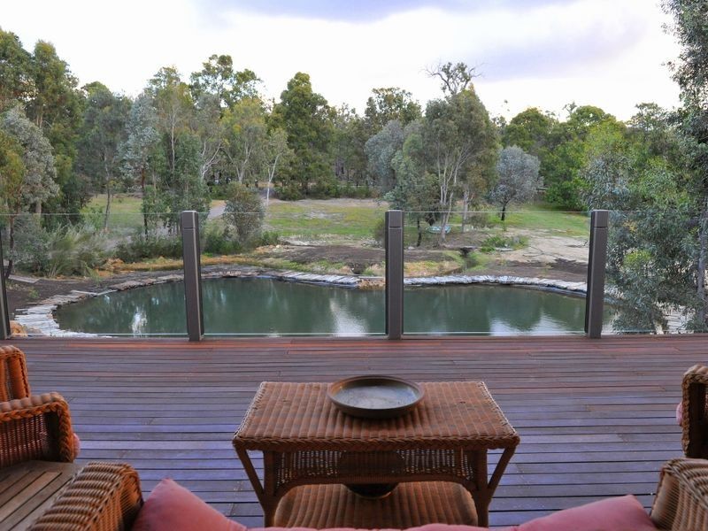 143 Bahen Road, Hacketts Gully WA 6076