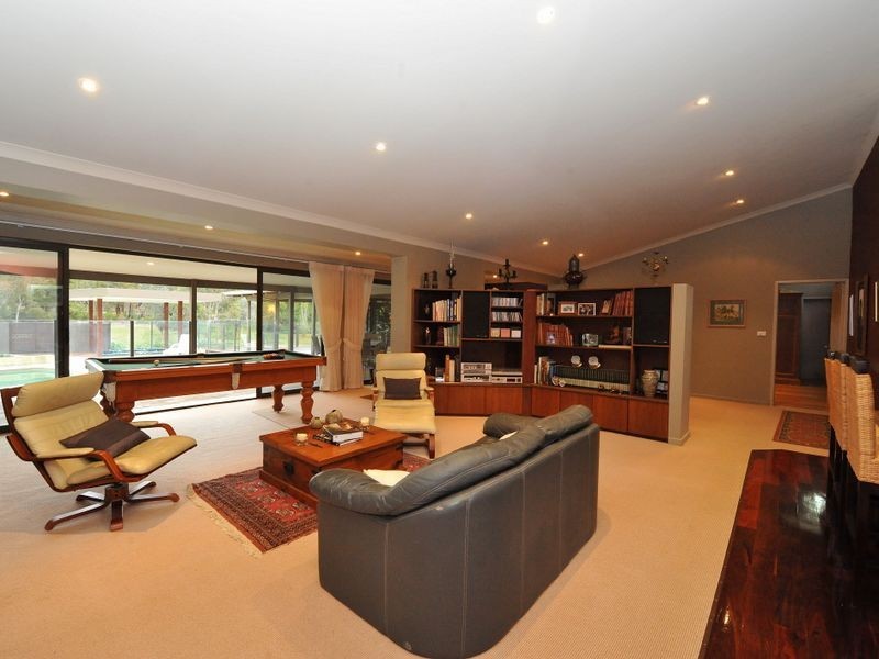 143 Bahen Road, Hacketts Gully WA 6076