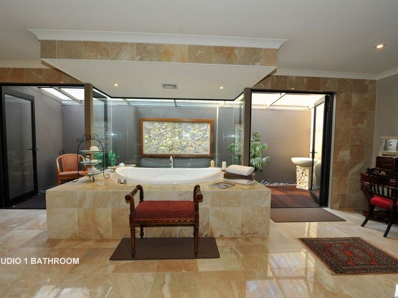 143 Bahen Road, Hacketts Gully WA 6076