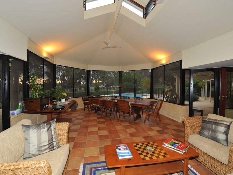 198 Burgess Road, Gidgegannup WA 6083