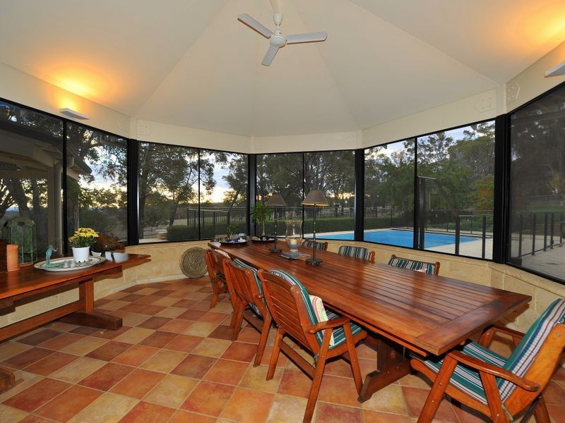 198 Burgess Road, Gidgegannup WA 6083