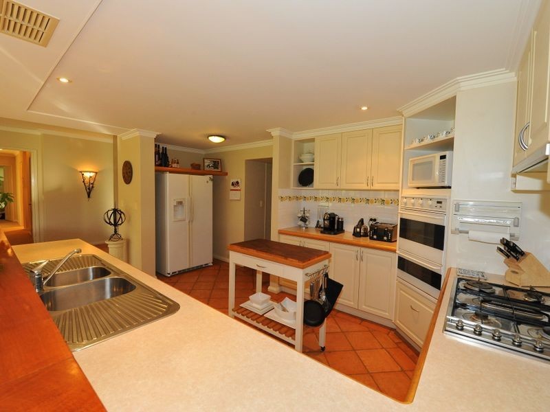 300 Aldersyde Road, Bickley WA 6076