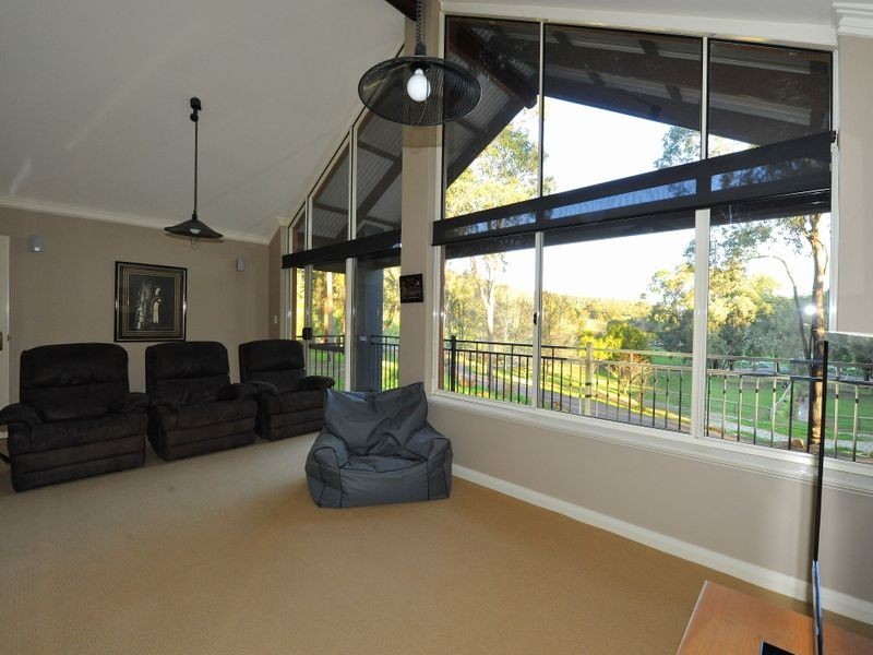 300 Aldersyde Road, Bickley WA 6076