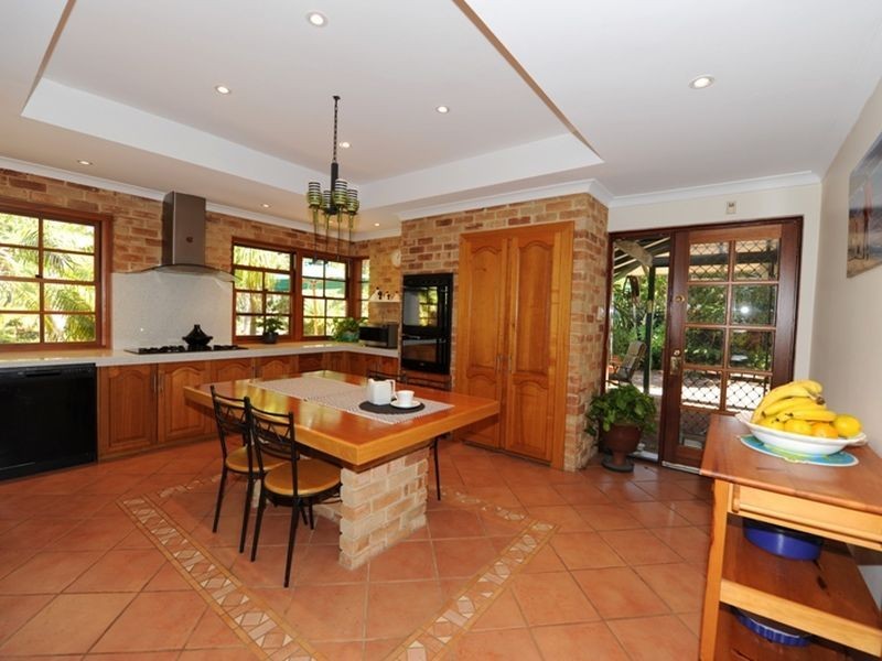 27 Ryan Way, Lesmurdie WA 6076