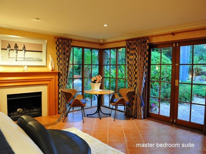 27 Ryan Way, Lesmurdie WA 6076