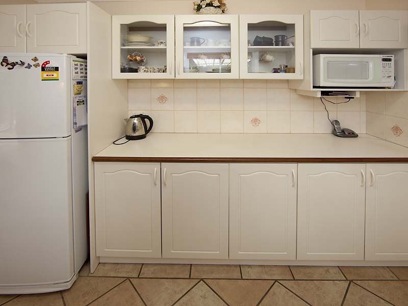 6 Flora Terrace, Lesmurdie WA 6076