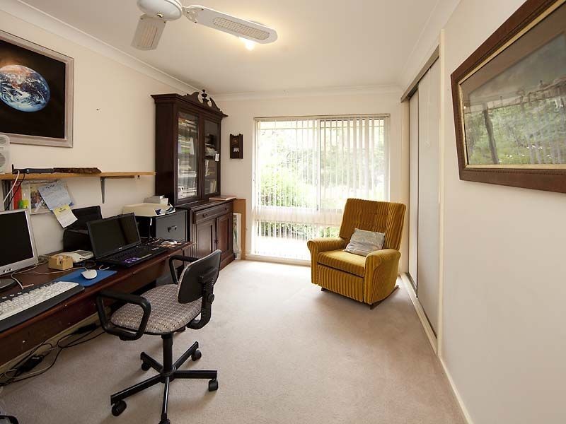 6 Flora Terrace, Lesmurdie WA 6076