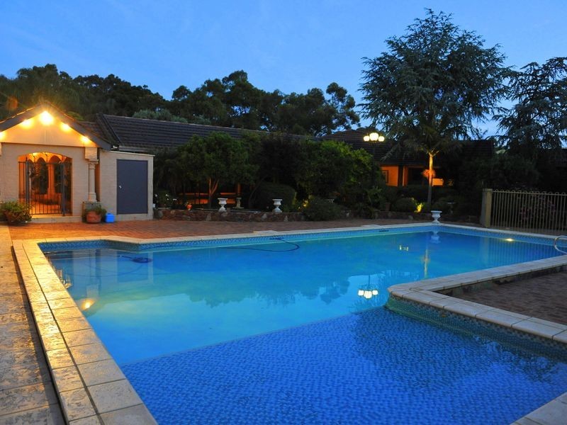 67 Snowballl Road, Kalamunda WA 6076