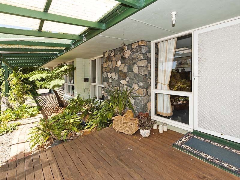 37 Benbullen Road, Kalamunda WA 6076