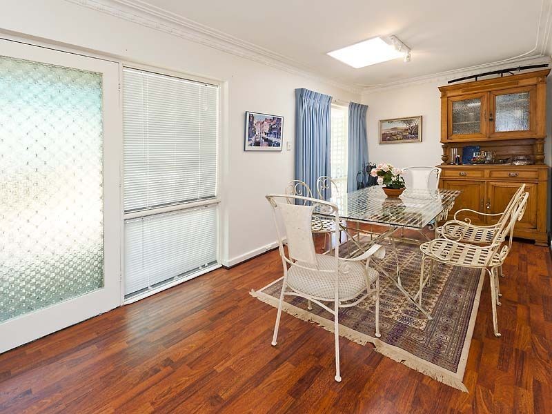 37 Benbullen Road, Kalamunda WA 6076