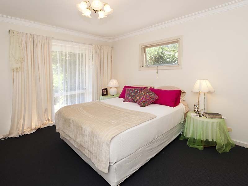 37 Benbullen Road, Kalamunda WA 6076