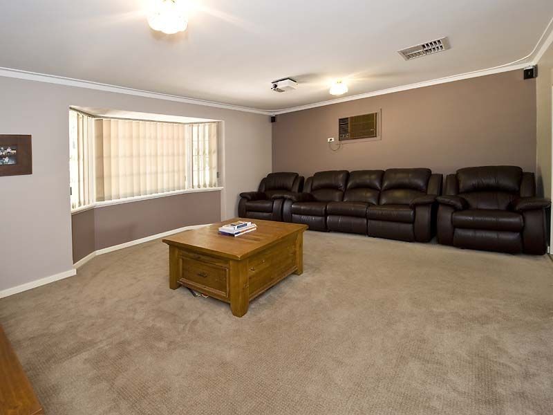 27 George Road, Lesmurdie WA 6076