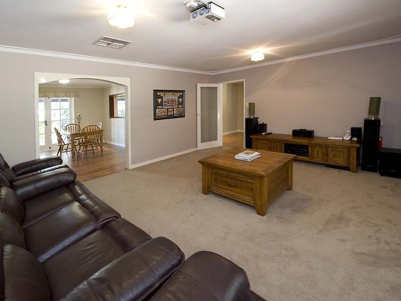 27 George Road, Lesmurdie WA 6076