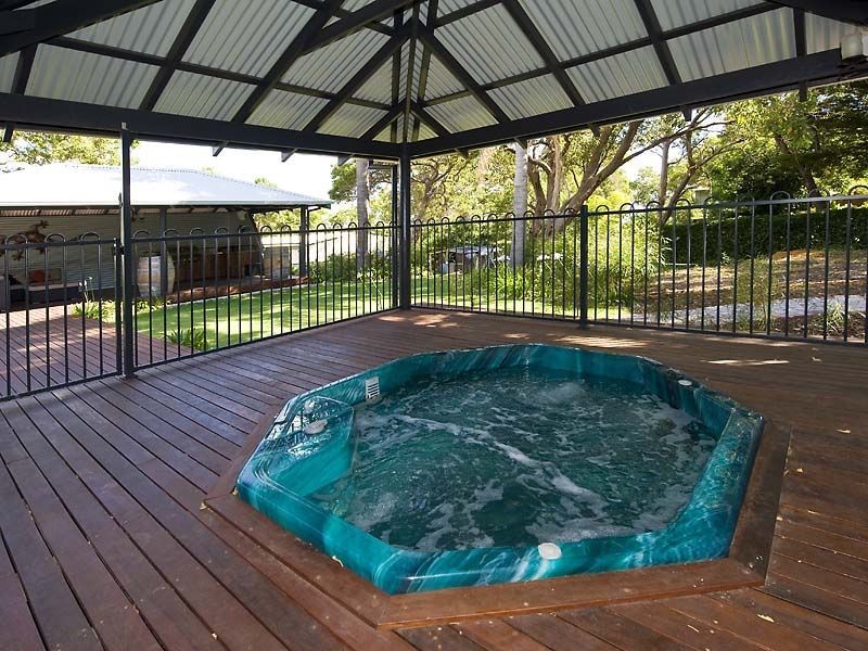 27 George Road, Lesmurdie WA 6076