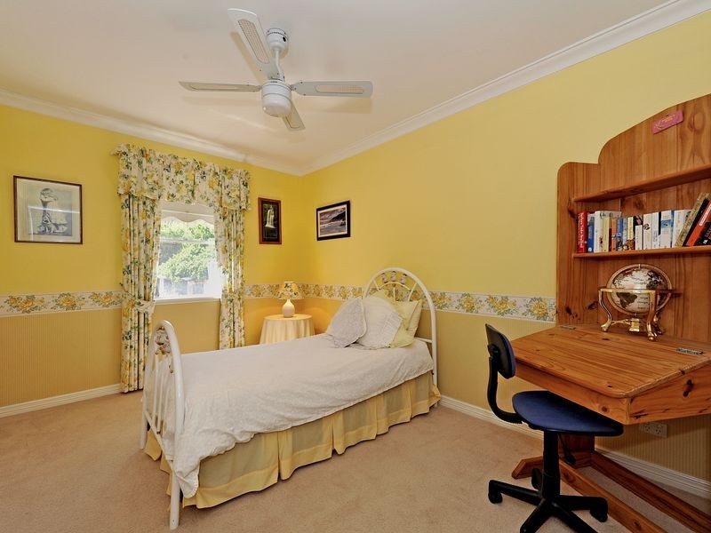 9 Logie Vale, Lesmurdie WA 6076