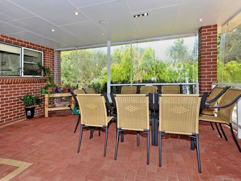 9 Logie Vale, Lesmurdie WA 6076