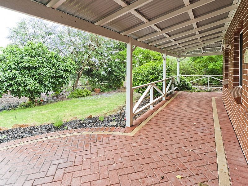 9 Logie Vale, Lesmurdie WA 6076