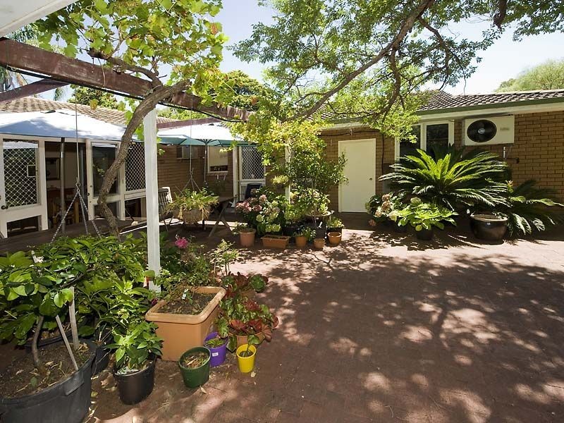 8 Karralika Avenue, Lesmurdie WA 6076
