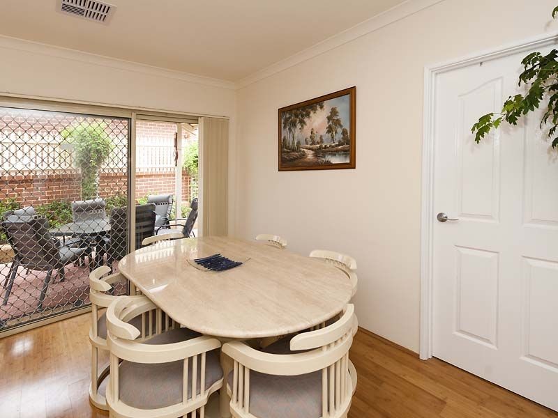 2/9 Railway Rd, Kalamunda WA 6076