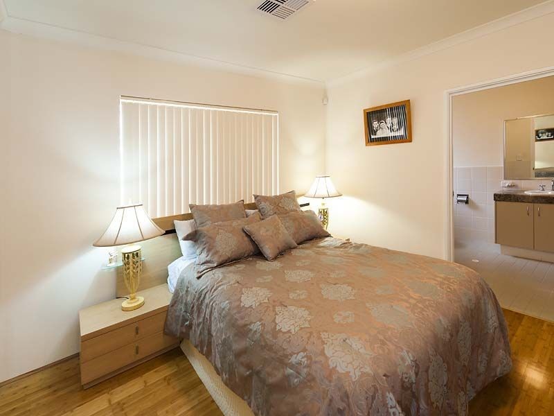 2/9 Railway Rd, Kalamunda WA 6076