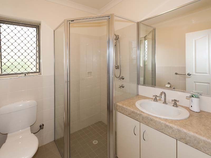 2/9 Railway Rd, Kalamunda WA 6076