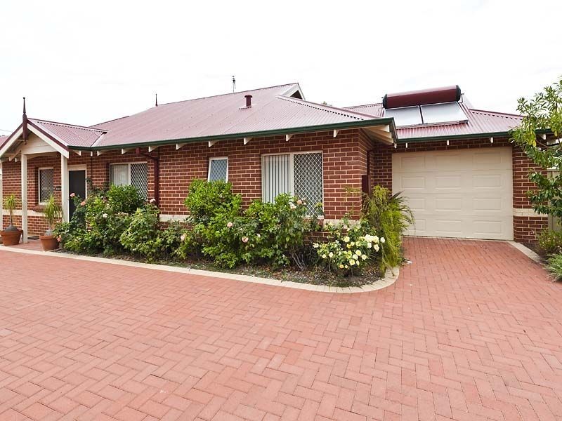 2/9 Railway Rd, Kalamunda WA 6076