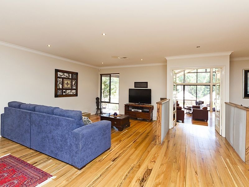 3 Littley Rest, Kalamunda WA 6076